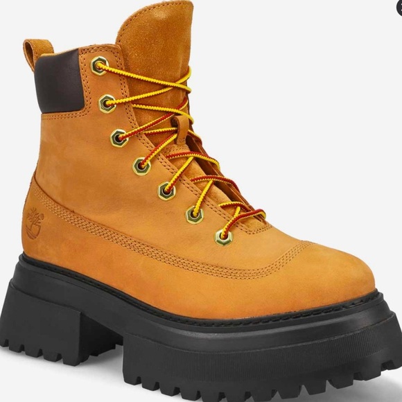 BRAND NEW! Timberland Women’s Sky 6” Lace-Up Boots 8.5 with original box! - Picture 3 of 11